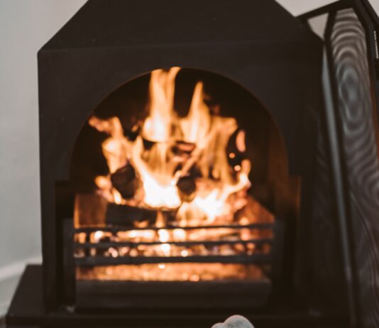 The Secret to Staying Warm: Choosing the Best Winter Socks for Your Needs winter-socks